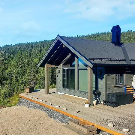 6 Person In Passebekk-by Traum