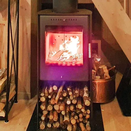 6 Person In Passebekk-by Traum Omholt